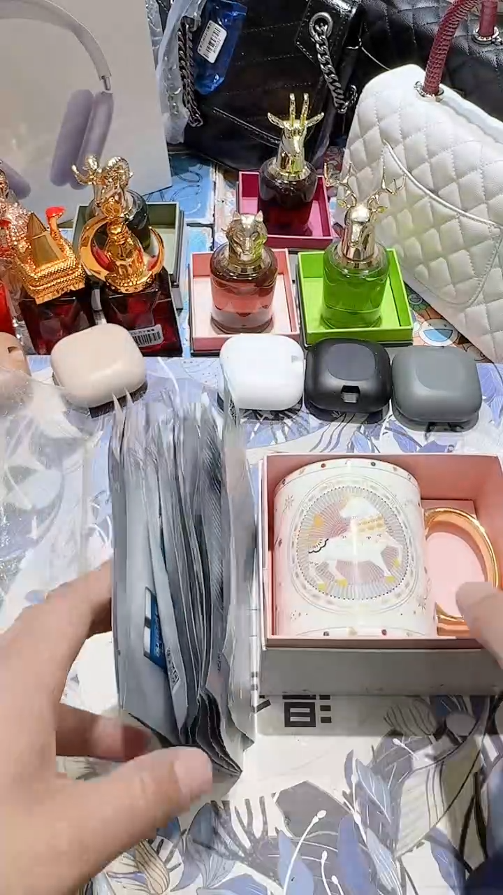 瓷片1生活的本意就是开心@@1