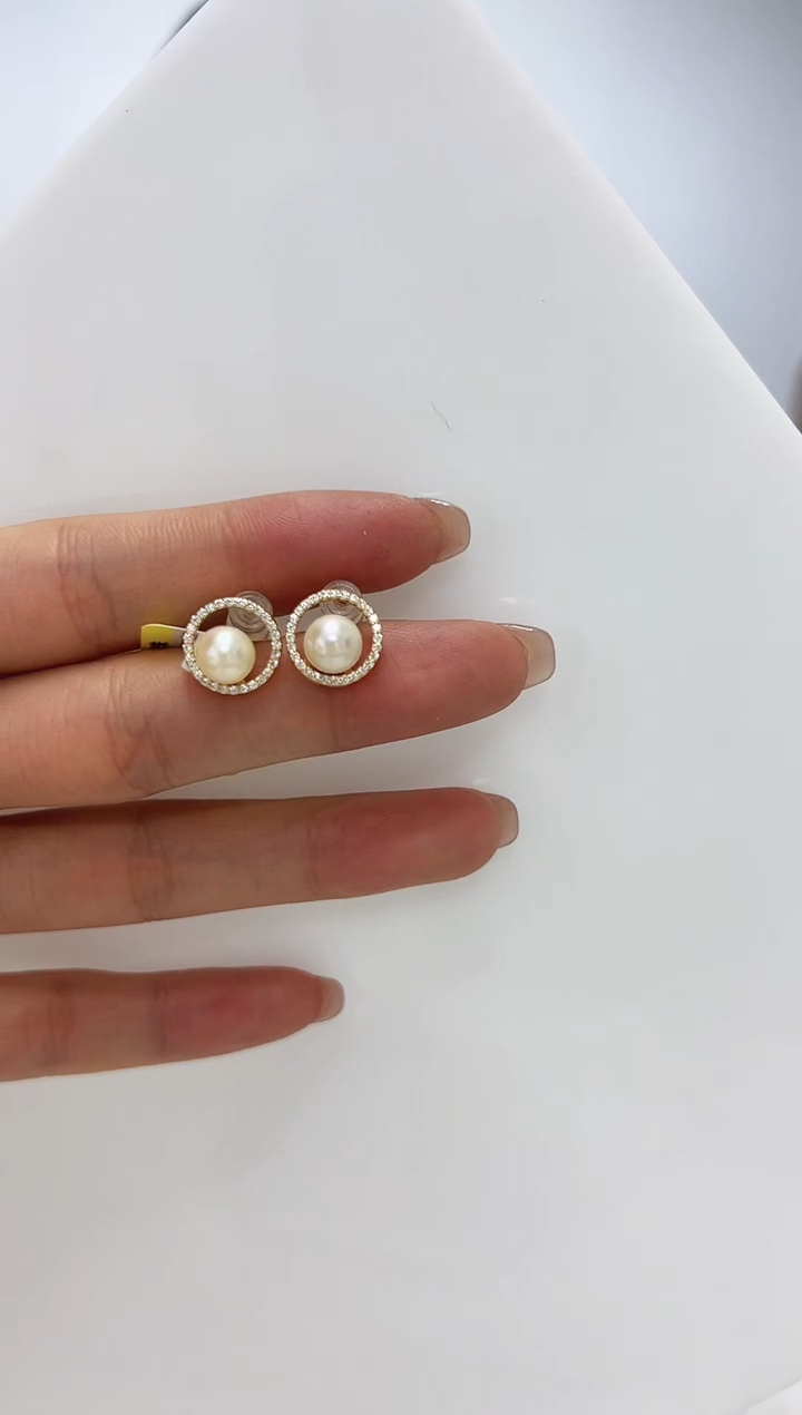 【闪购商品】海水珍珠DA18K金镶嵌耳钉 C1304