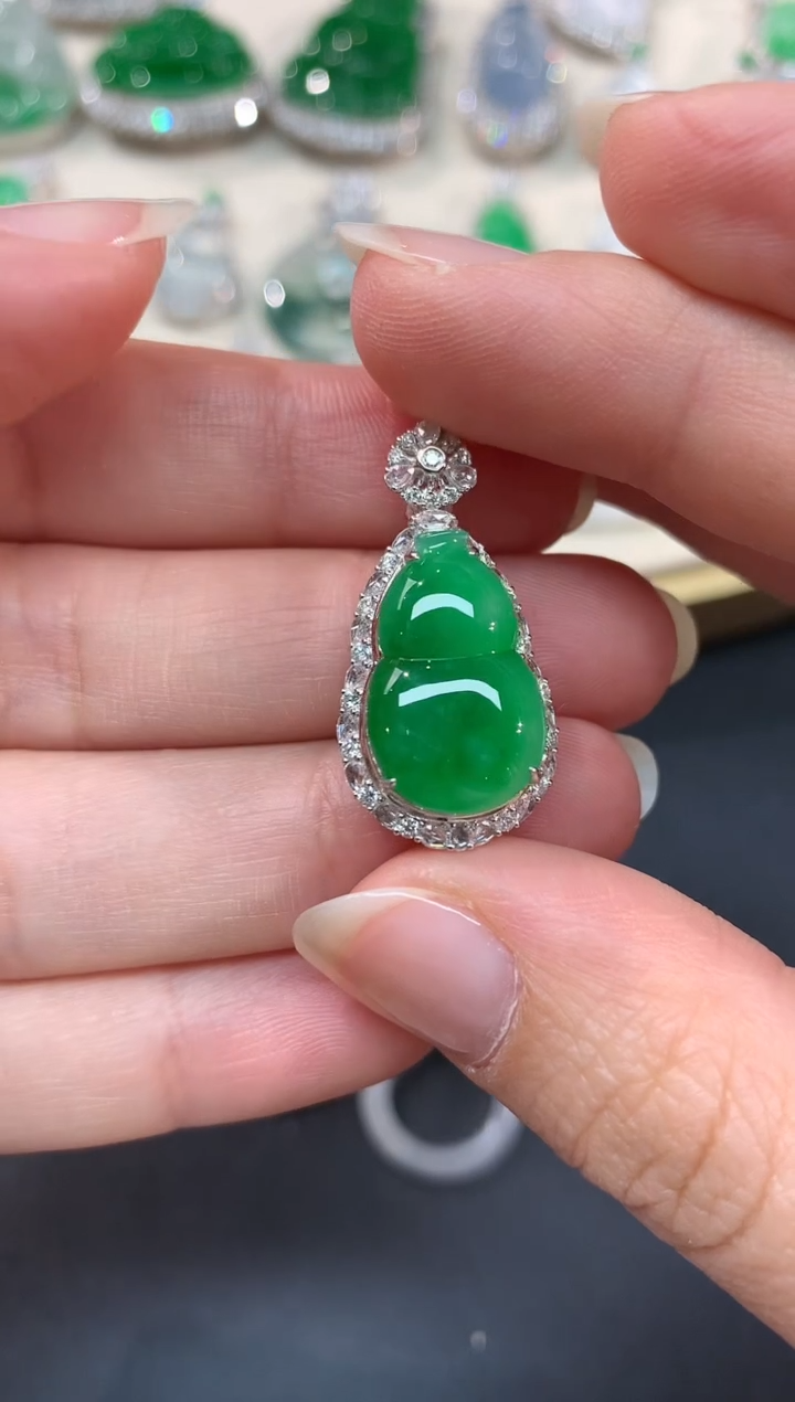 【闪购商品】翡翠吊坠(不含链)18K金镶嵌葫芦A199|16999