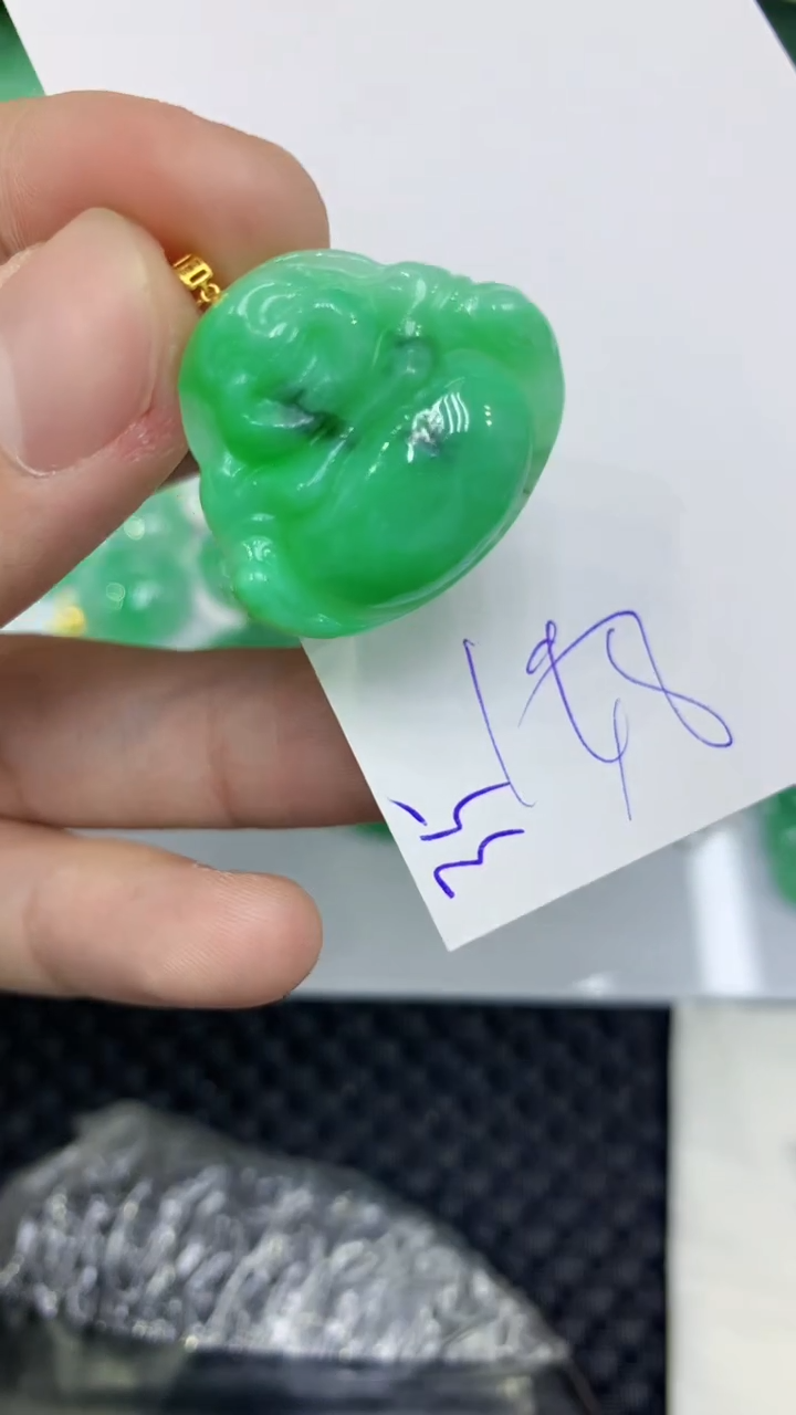 颈饰18K金镶嵌翡翠翡翠11111