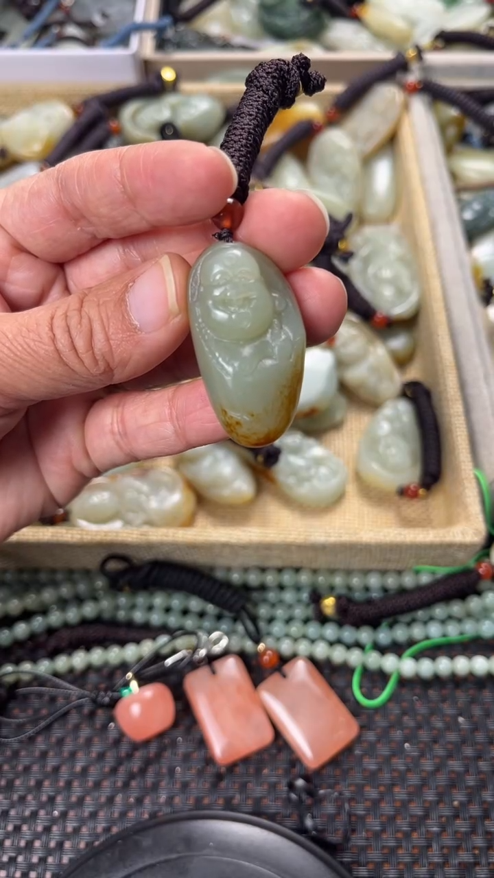 【闪购商品】和田玉颈饰未镶嵌多样性发货没有证书拍一发一有瑕