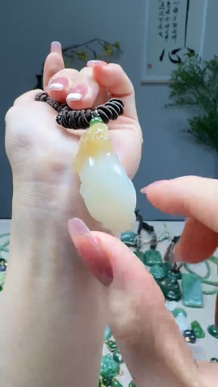 未镶嵌和田玉挂件1