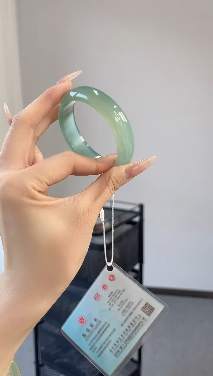 【闪购商品】玛瑙/玉髓手镯未镶嵌56-57圈宽