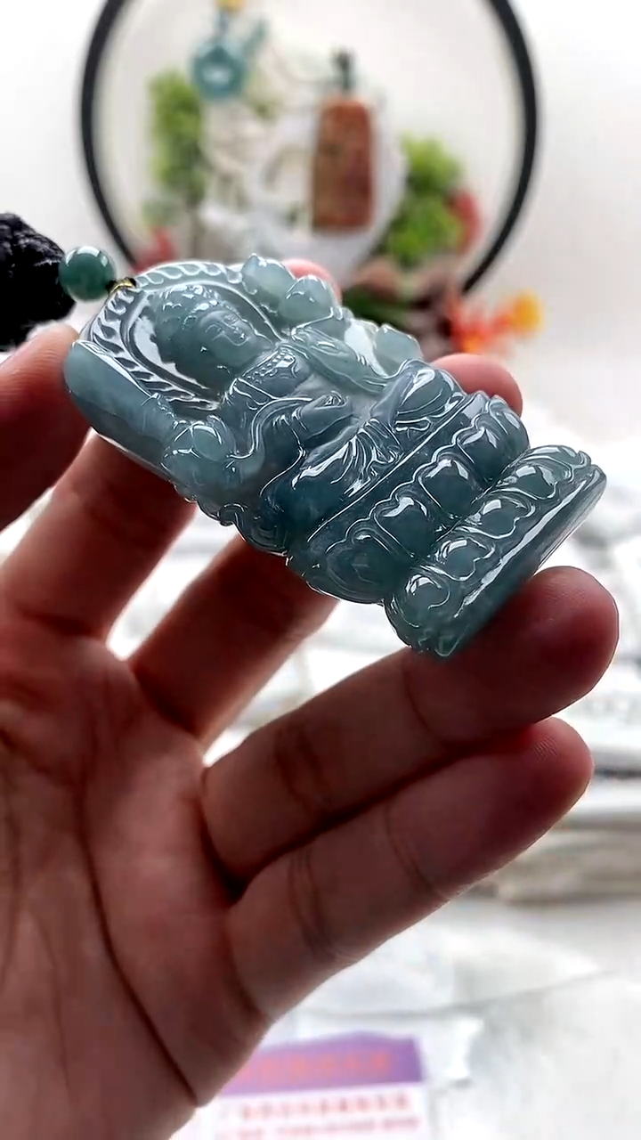 颈饰未镶嵌翡翠虚空藏