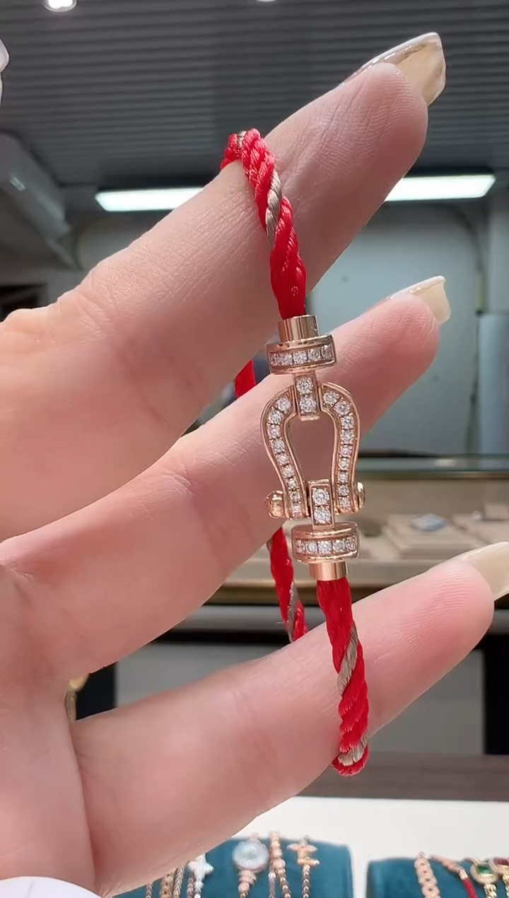 【闪购商品】钻石手链18K金镶嵌满钻马蹄红绳手链（17）