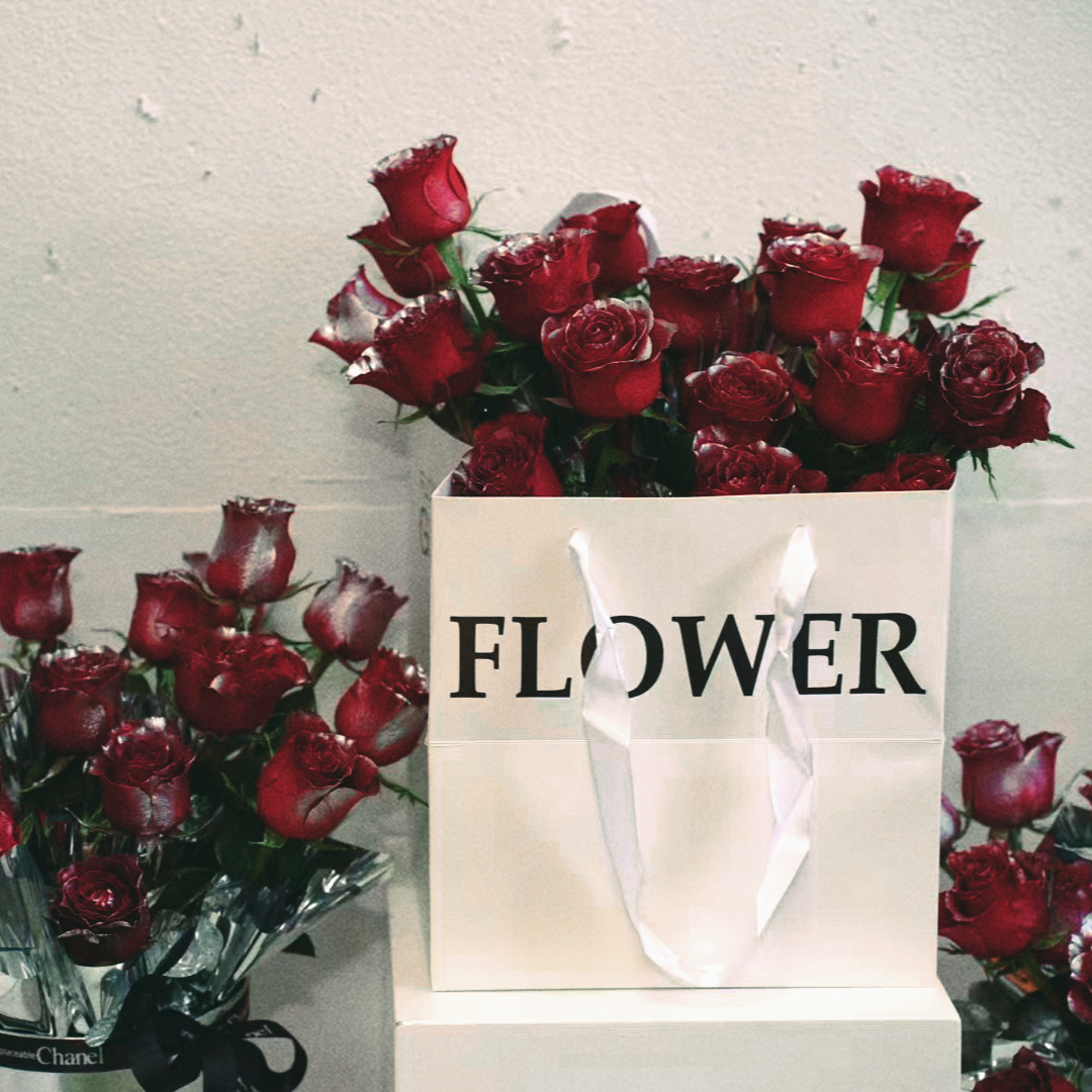  三八女神节红玫瑰 ·19枝玫瑰抱抱桶·A级 ·鲜花 ·浪漫 ·告白 ·同城·仪式感·惊喜·纪念日