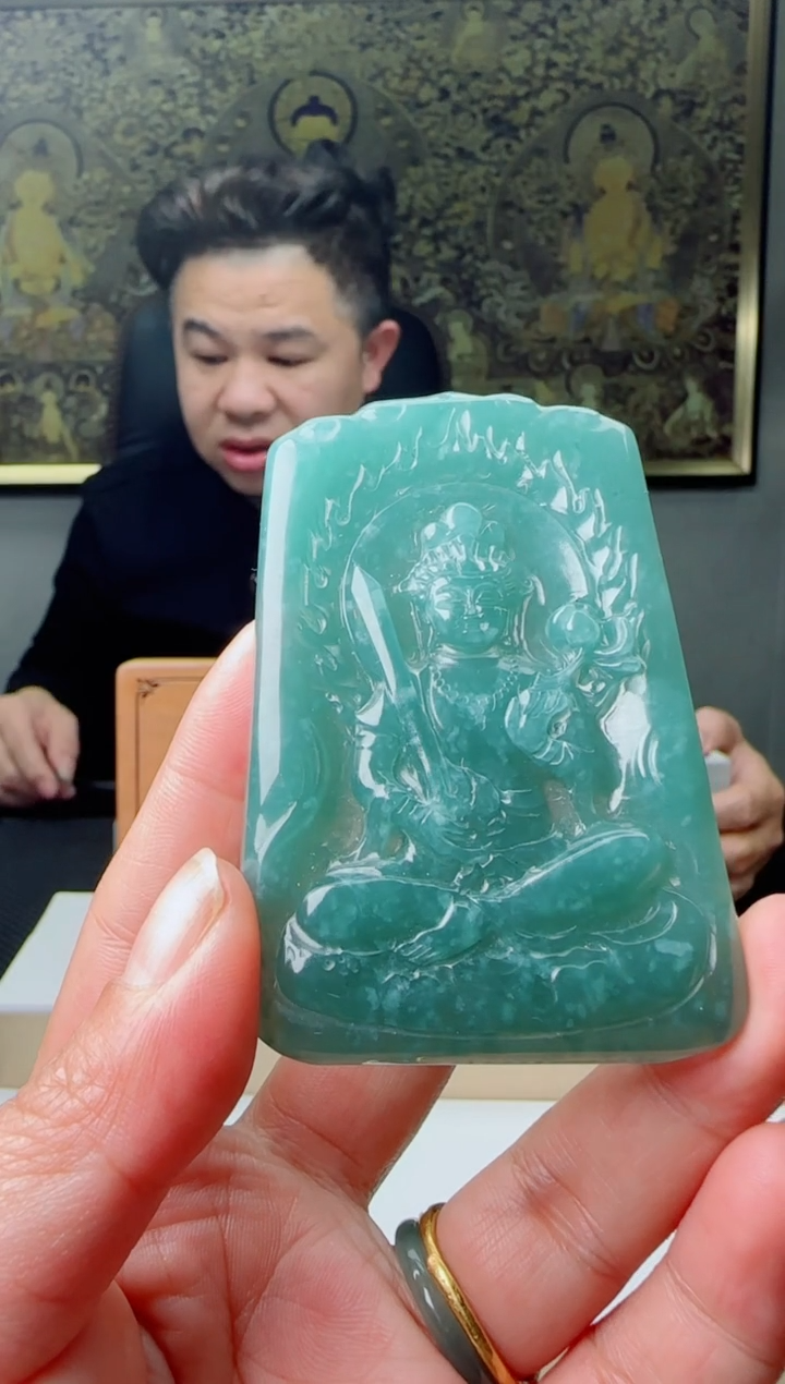 【闪购商品】翡翠颈饰未镶嵌11111111111