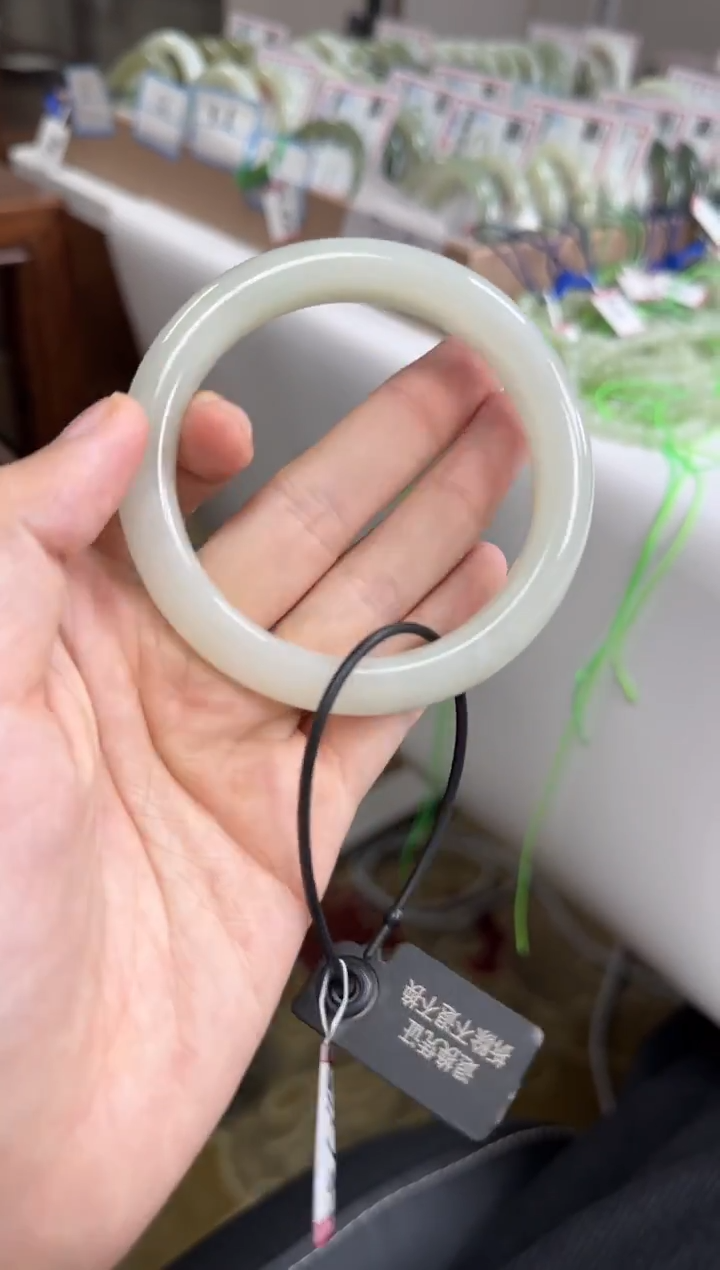 未镶嵌手镯和田玉57