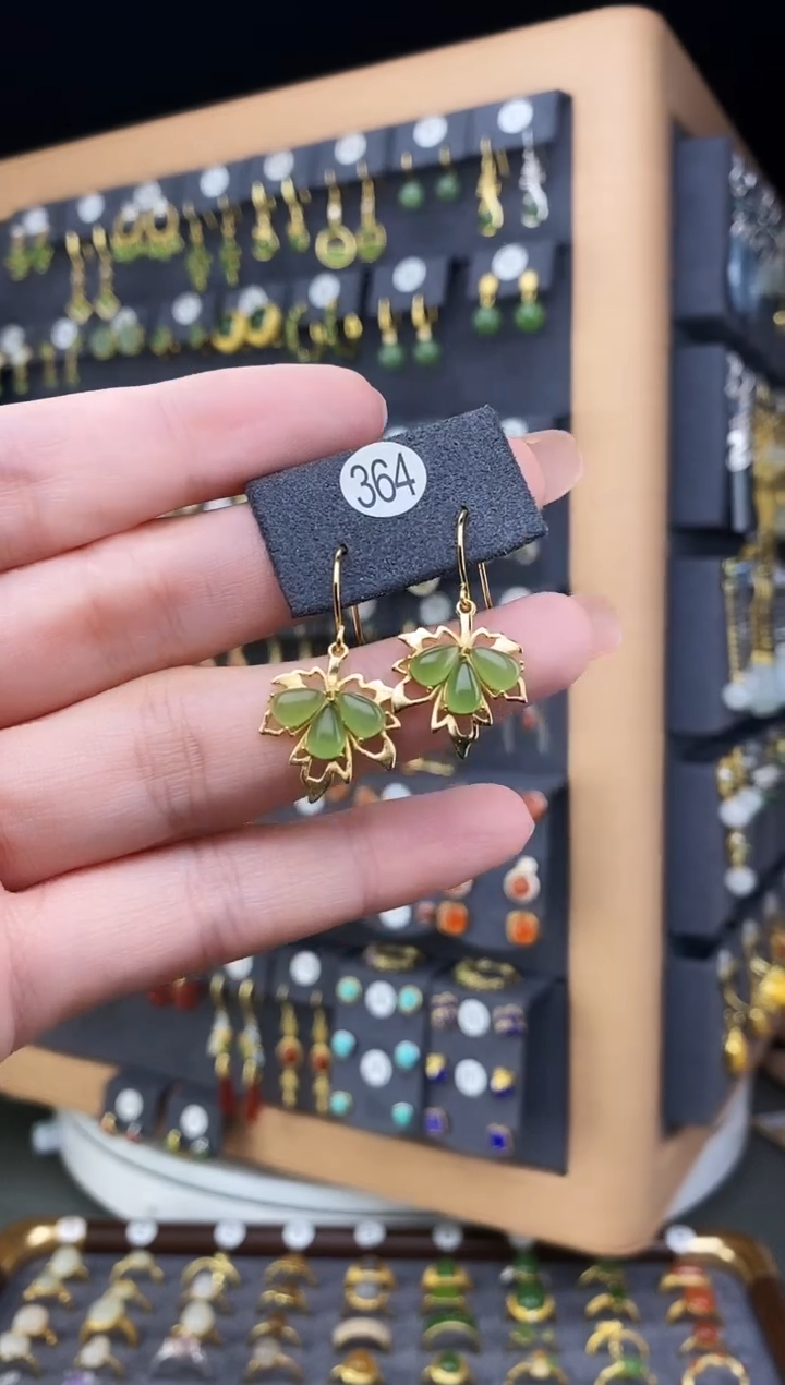 银S925镀金镶嵌和田玉（碧玉）耳饰小**^叶子