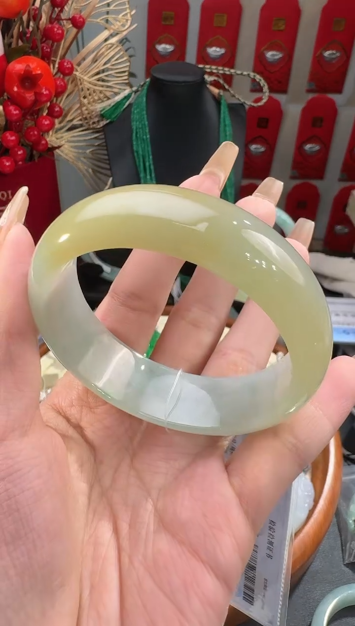【闪购商品】翡翠手镯未镶嵌手镯