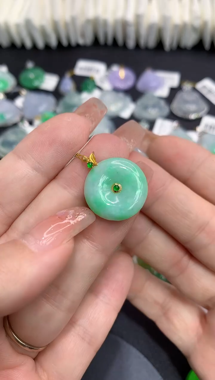 吊坠(不含链)18K金镶嵌翡翠11111111111111