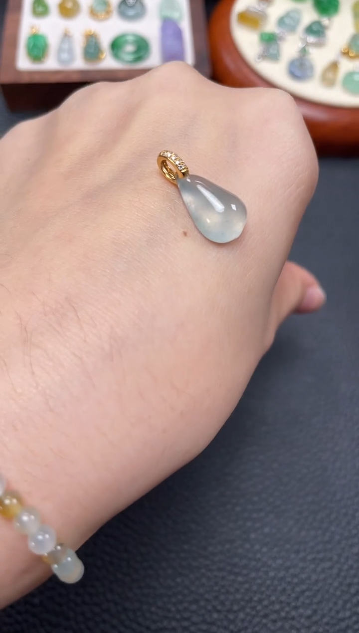 【闪购商品】翡翠吊坠(不含链)18K金镶嵌一个  JK537