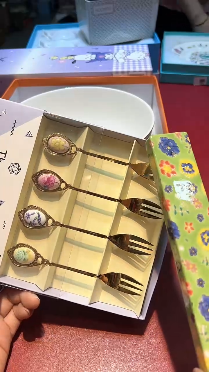 【闪购商品】瓷片锅碗瓢盆一件不剩