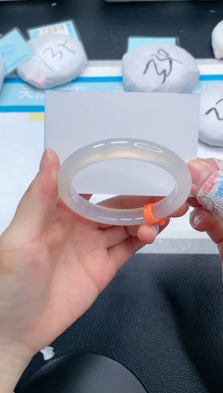 石英质玉手镯未镶嵌21S86-58