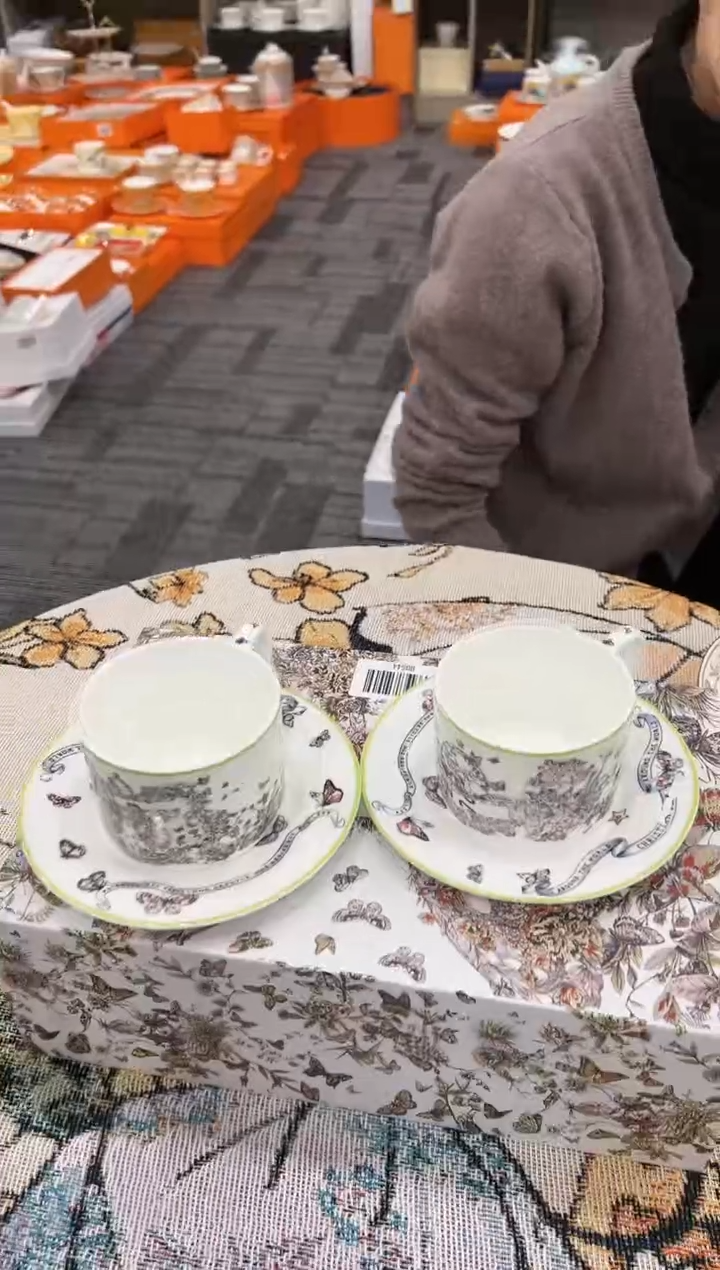 【闪购商品】杯H544--------------