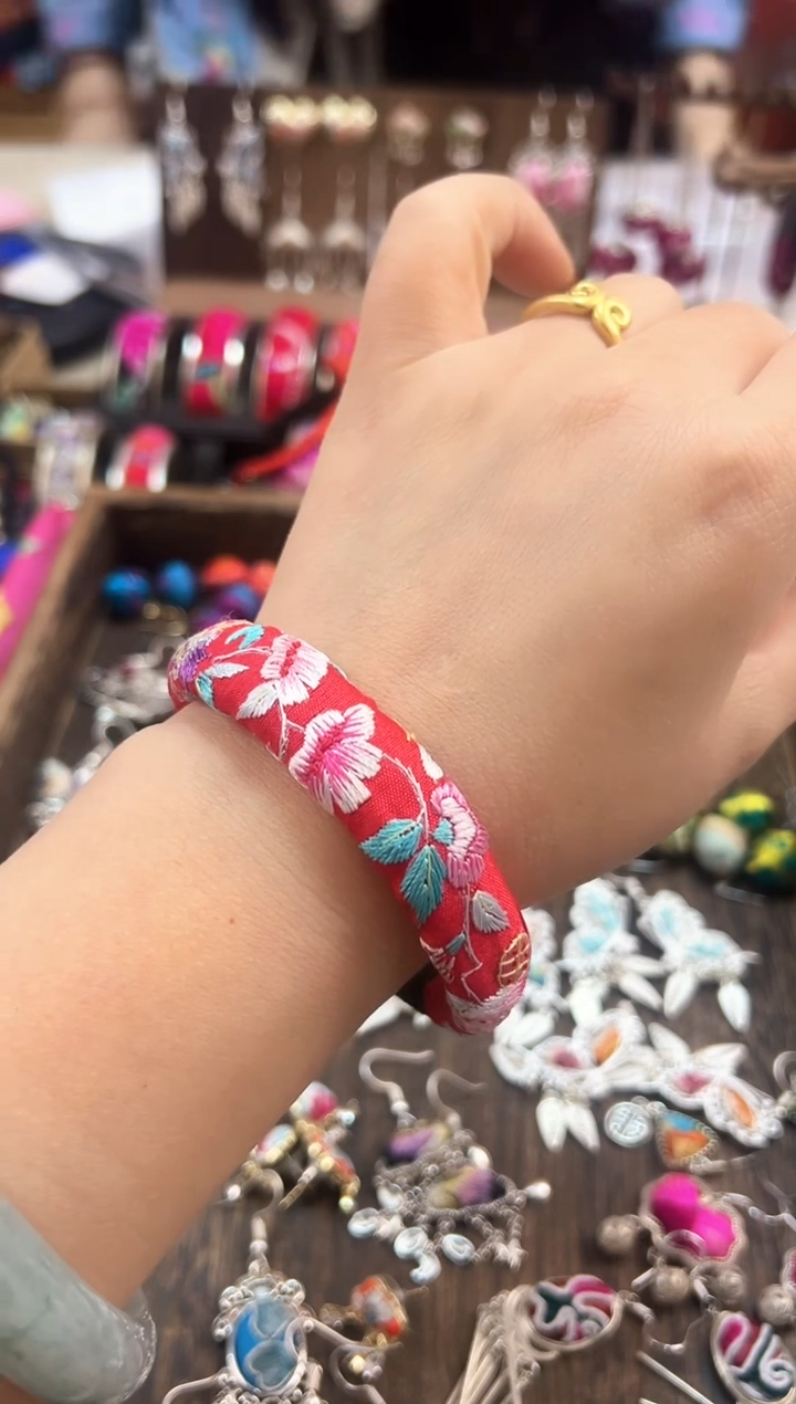 【闪购商品】织绣民族风老绣饰品027