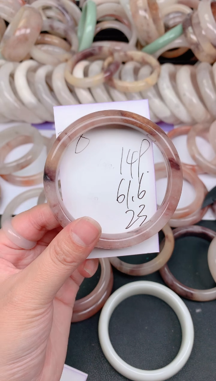 未镶嵌手镯石英质玉149