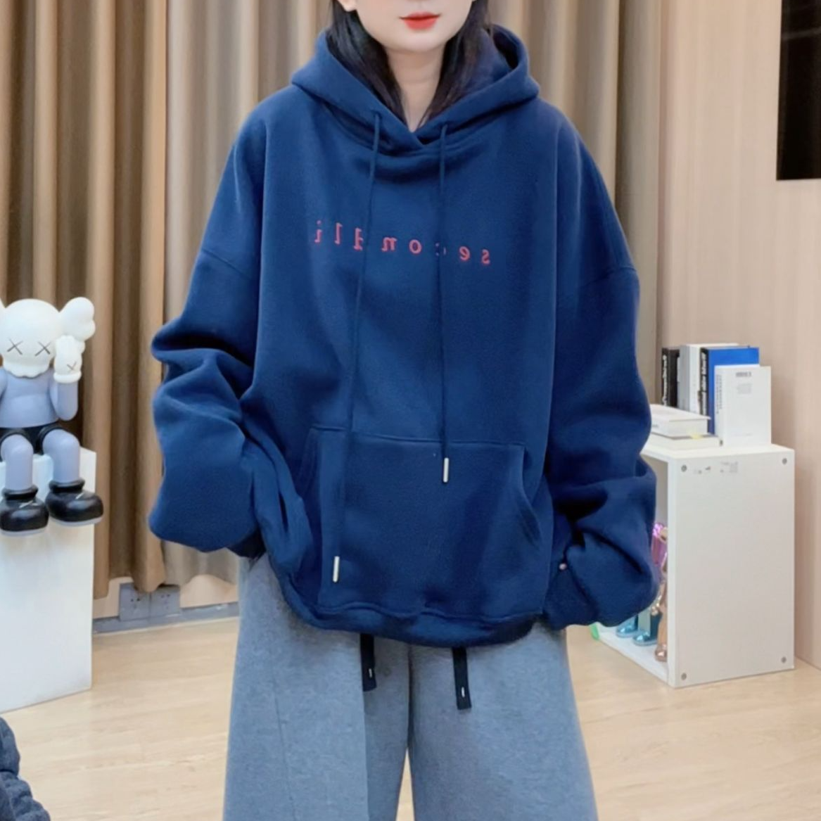 2025冬季新款女装韩版加绒加厚连帽休闲宽松卫衣女 B355