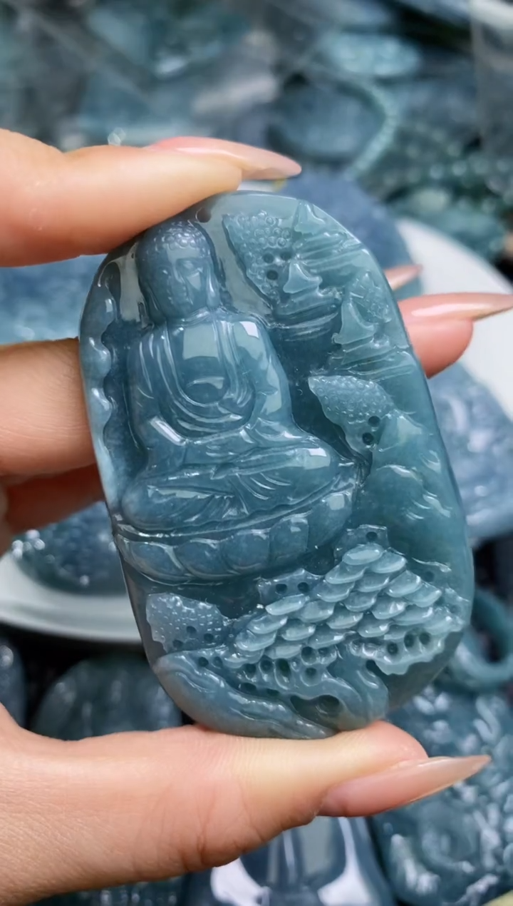 【闪购商品】翡翠颈饰未镶嵌           