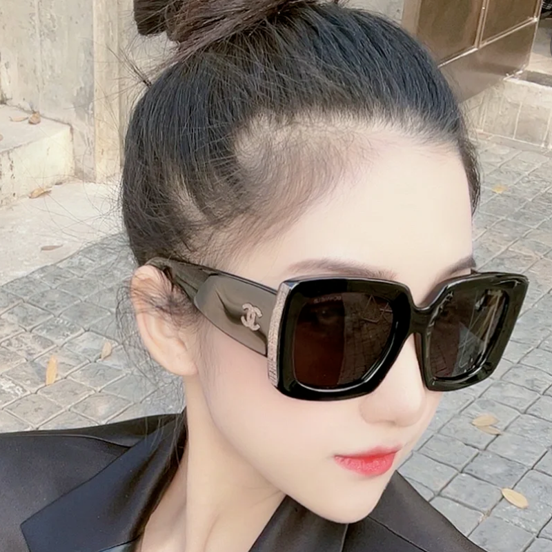 99新 Chanel/香奈儿 积分-188汤/P254099990/侧边LOGO 黑框 墨镜