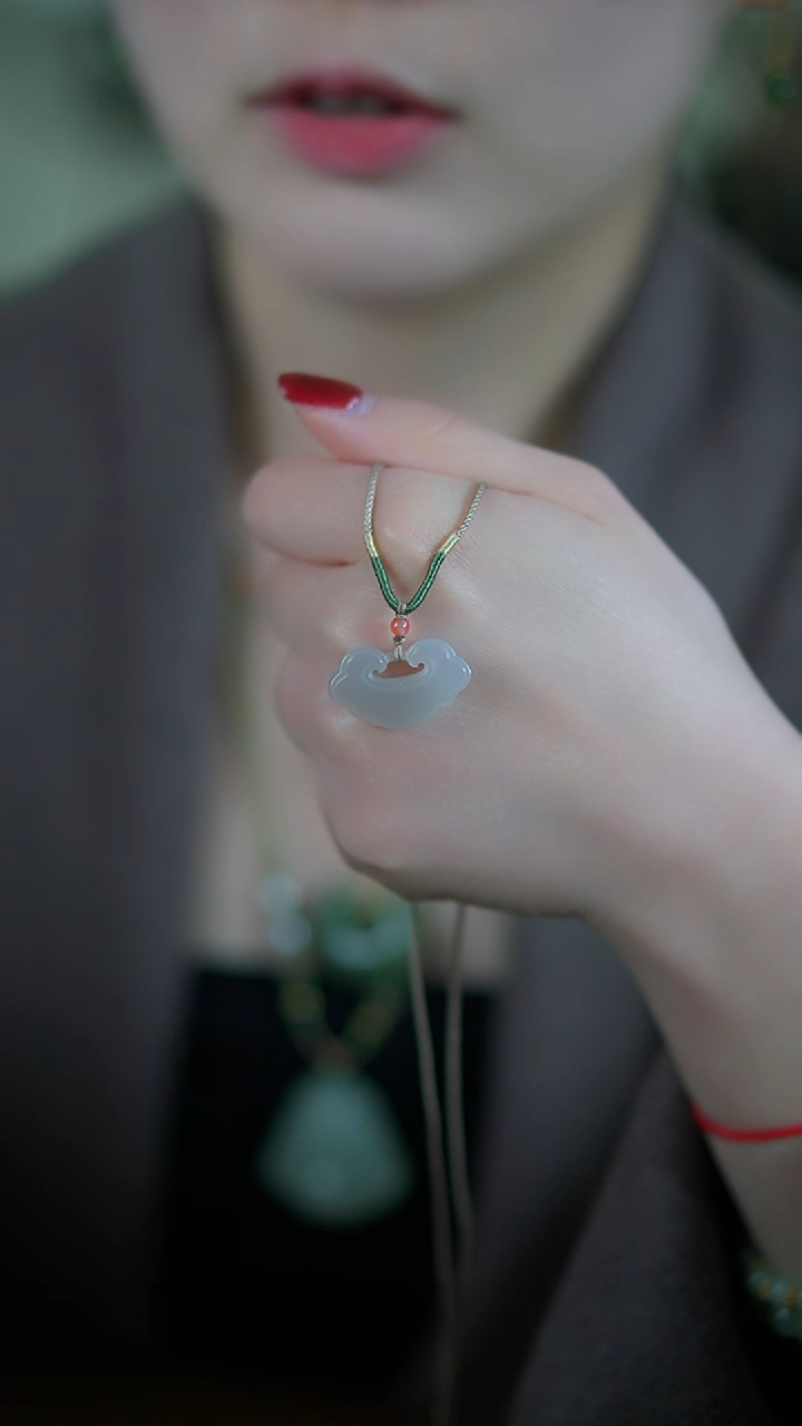 【闪购商品】和田玉颈饰未镶嵌冰烟紫如意锁1