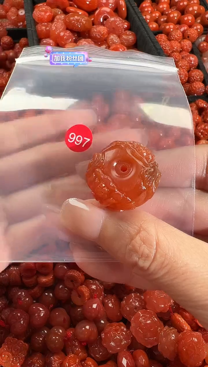 颈饰未镶嵌南红玛瑙1