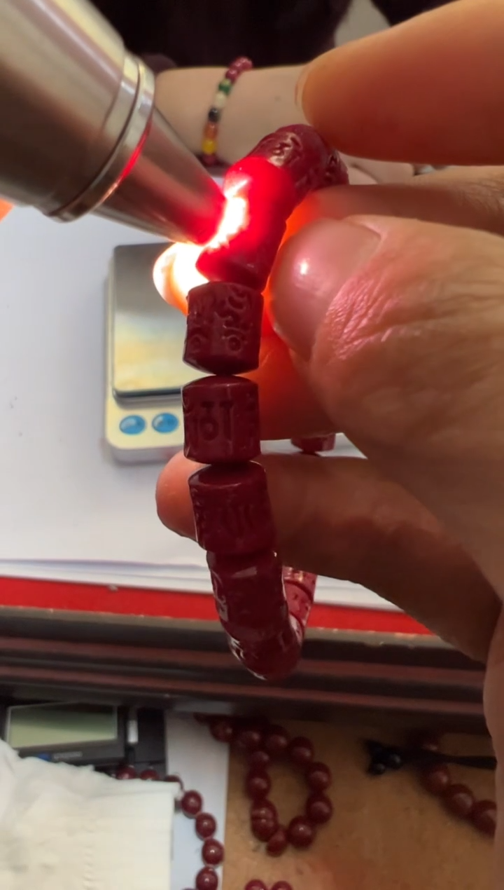 天然辰砂六字箴言手串