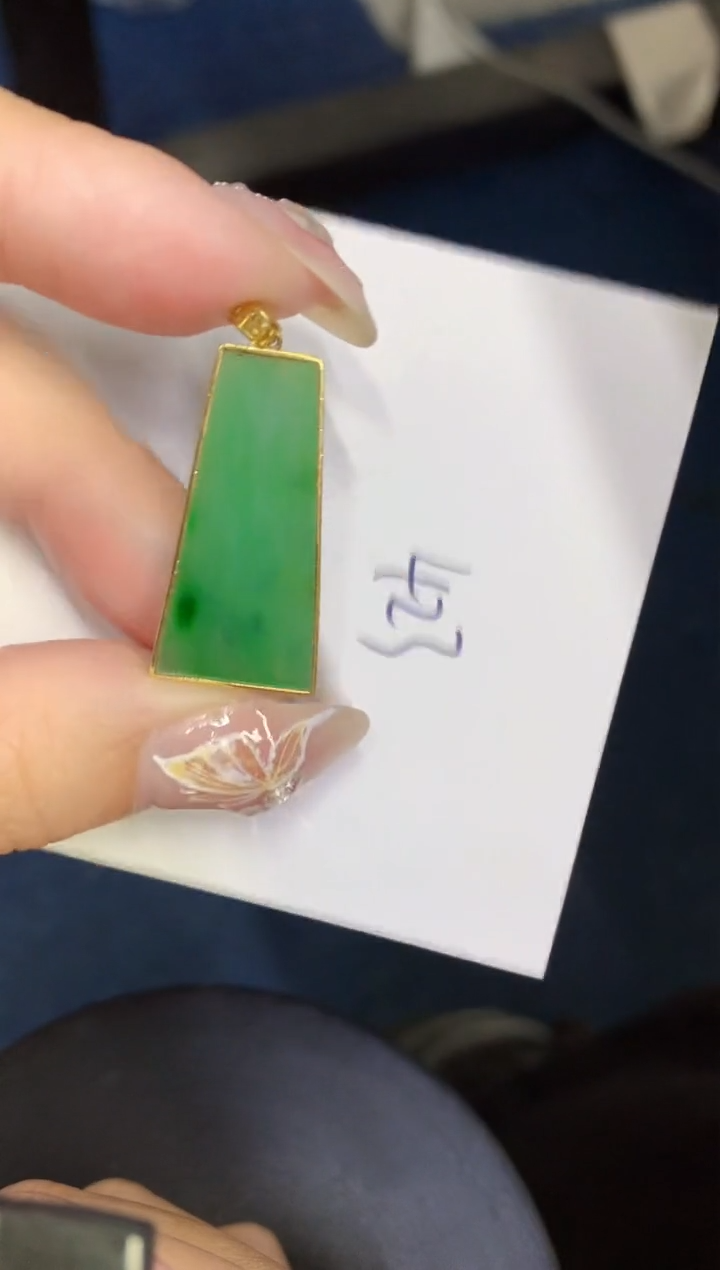 【闪购商品】翡翠颈饰18K金镶嵌0000000000