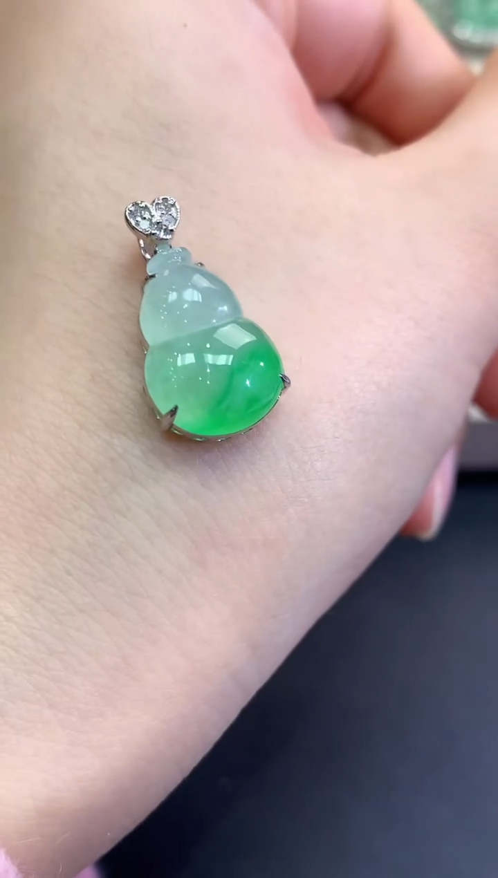 【闪购商品】翡翠颈饰18K金镶嵌C15