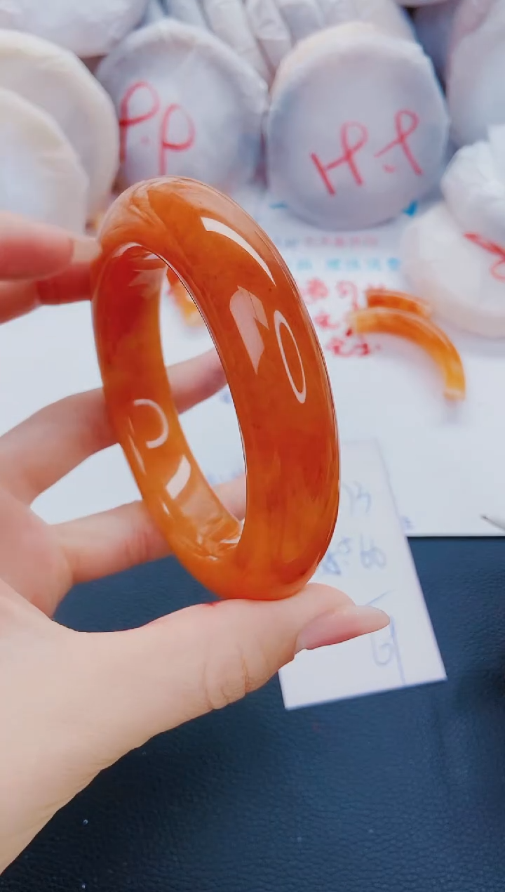 石英质玉手镯未镶嵌M73-65-66