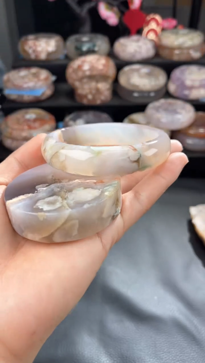 【闪购商品】石英质玉手镯未镶嵌62