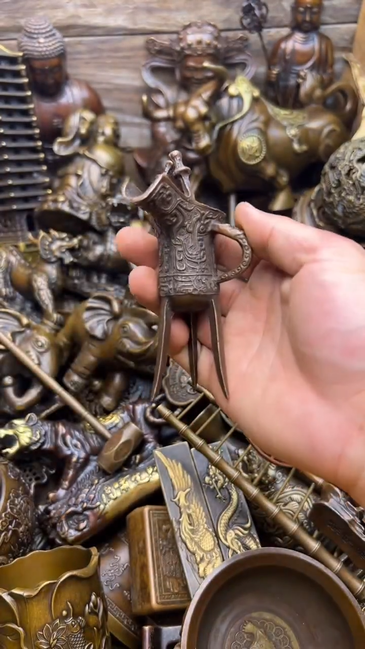 精美铜器，点击下单