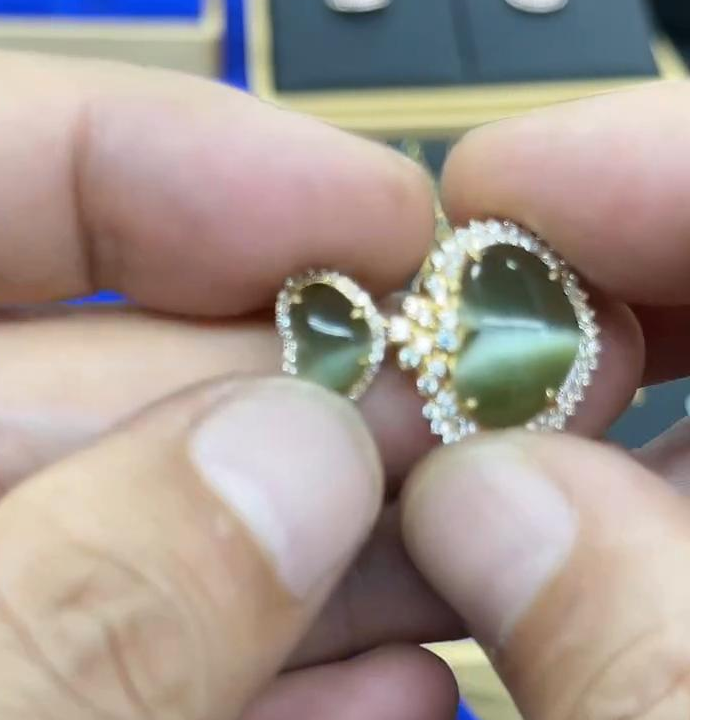 【老郑家】18k和田玉吊坠 (多样性发1件不带链)