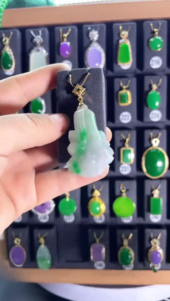 【闪购商品】翡翠耳饰银S925镶嵌245...