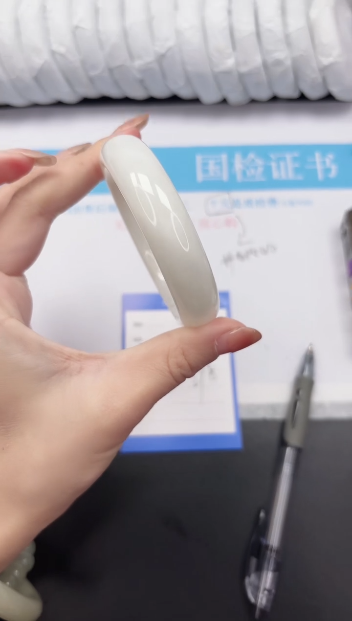 未镶嵌手镯和田玉272-56.5BK