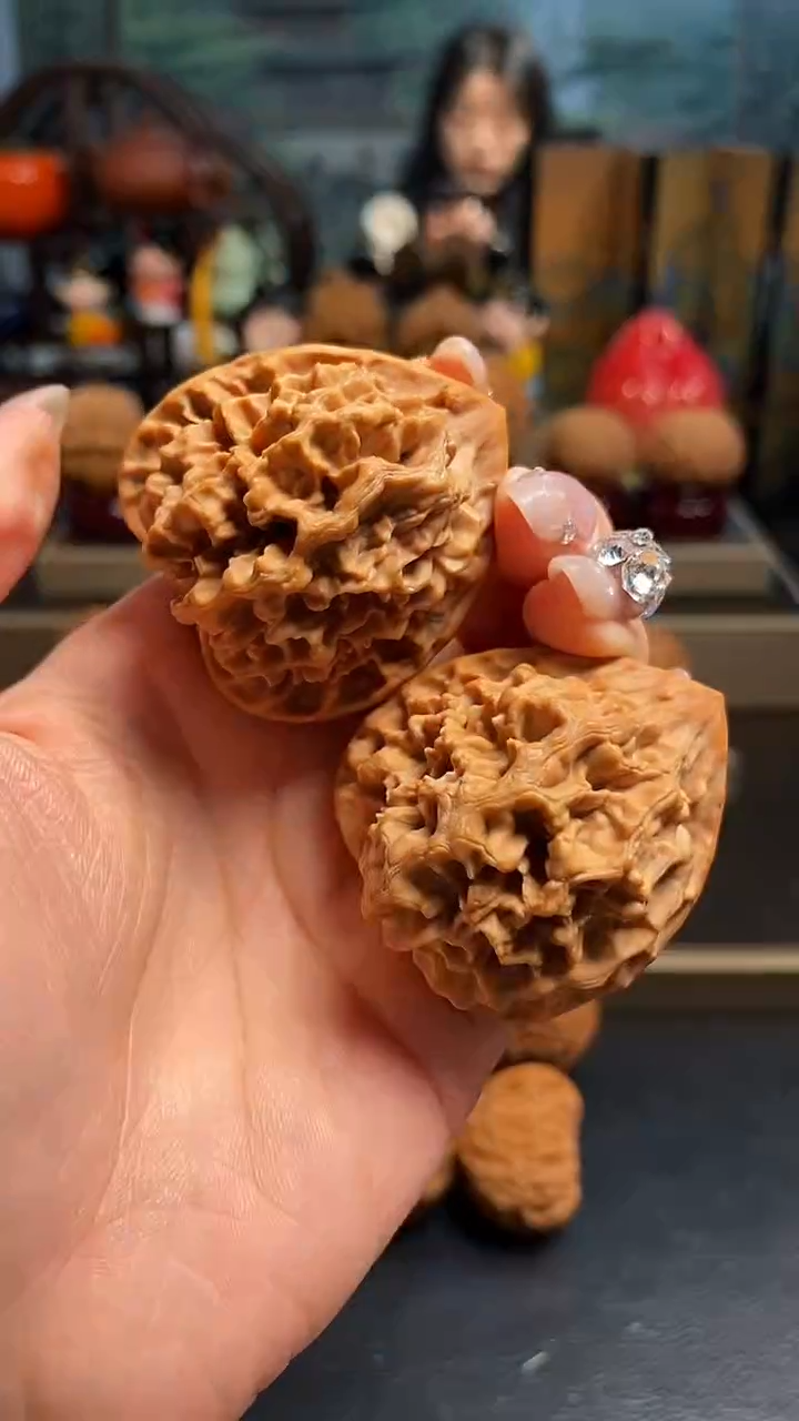 【闪购商品】文玩核桃吊坠K289帝王42