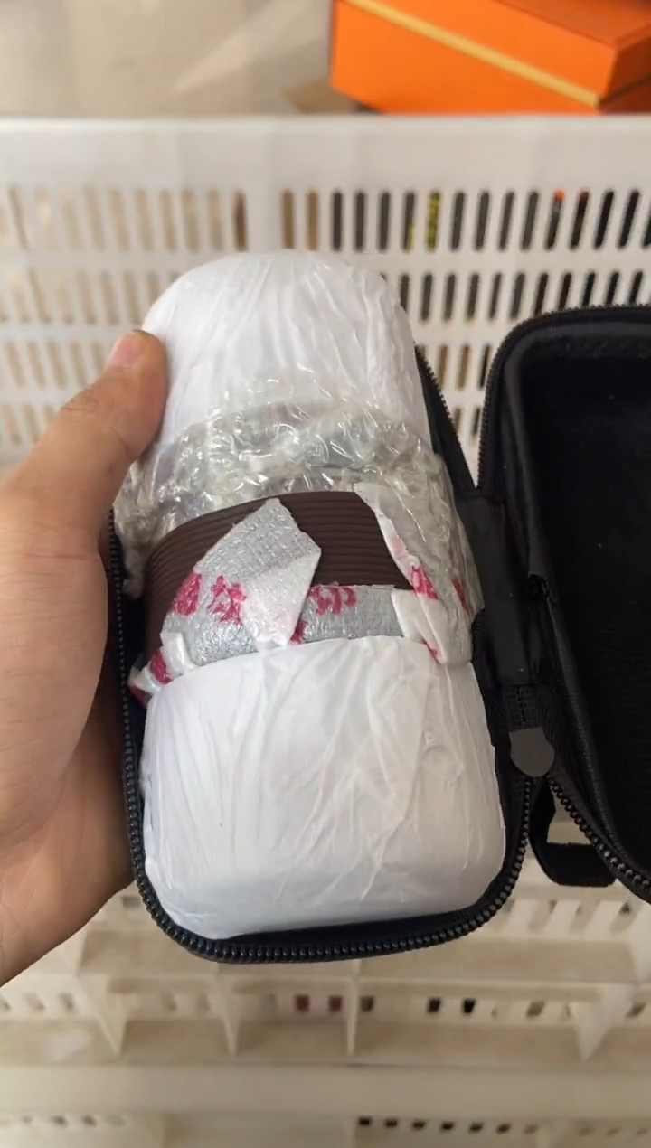杯无运费险有瑕疵的摄影的产品有使用过的痕迹有点脏介意勿拍