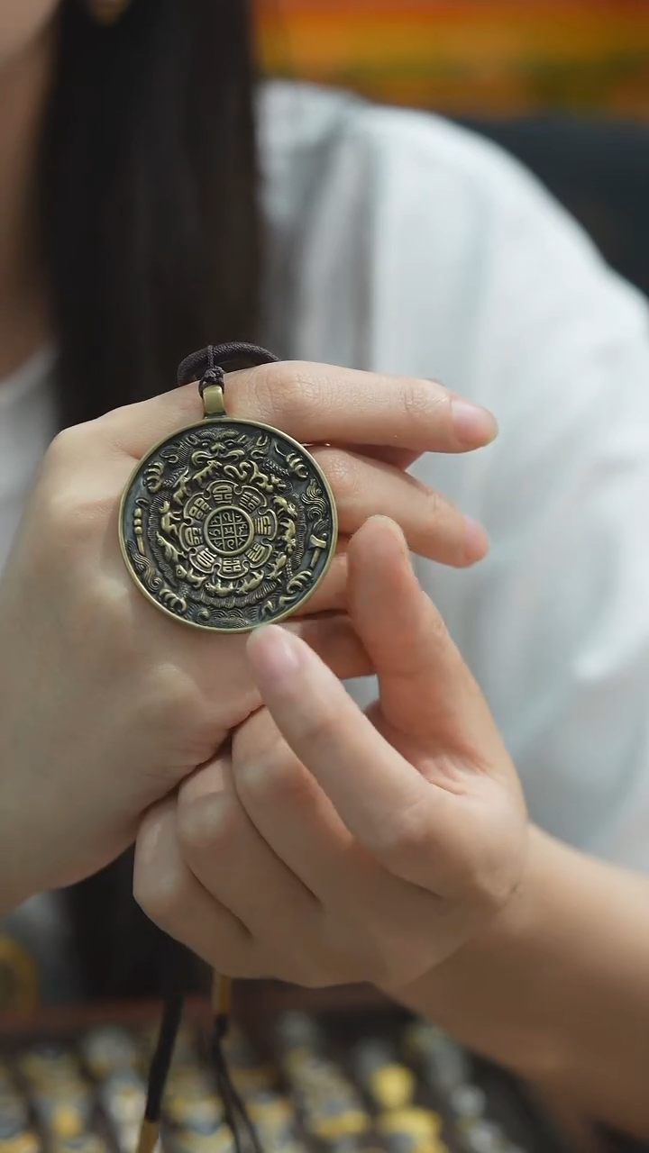 无非金属藏式九宫吊坠