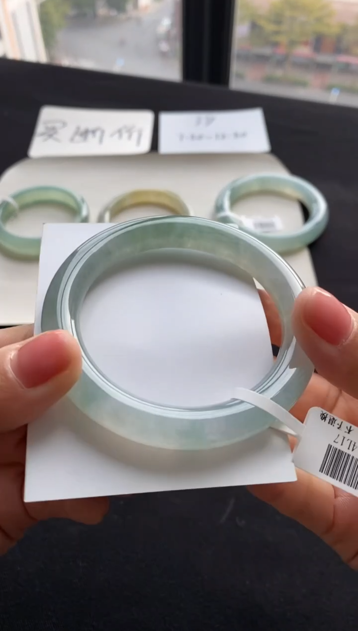 【闪购商品】翡翠手镯（圆镯）未镶嵌56圆条--不退不换