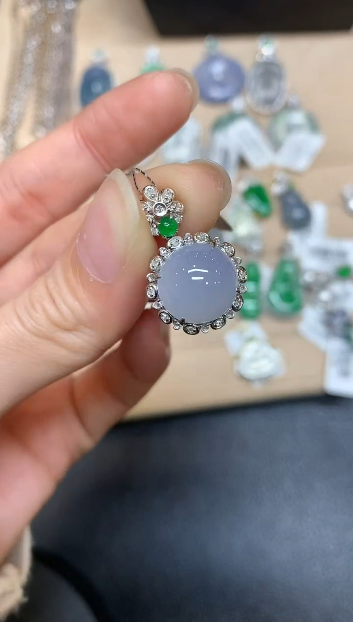 【闪购商品】翡翠吊坠(不含链)18K金镶嵌蛋面【无服务费