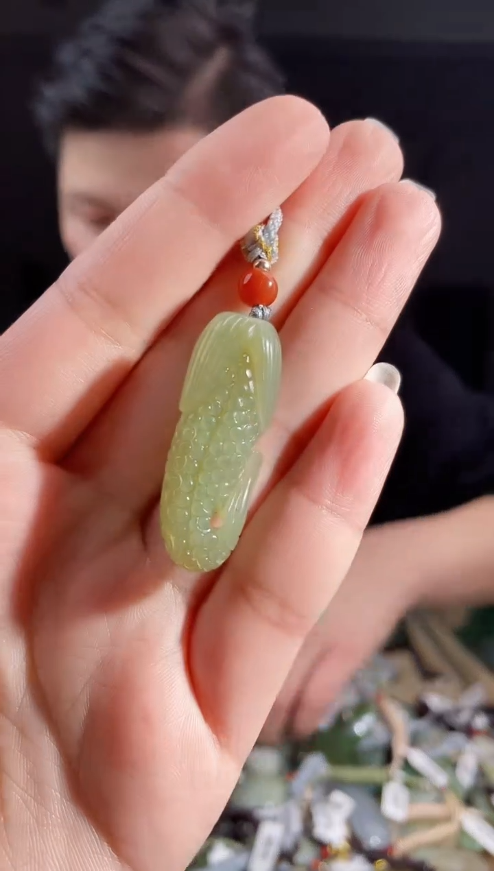 颈饰未镶嵌和田玉1