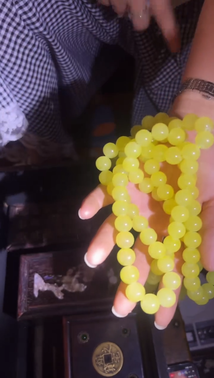 和田玉未镶嵌颈饰和田玉黄吊坠 项链 一件