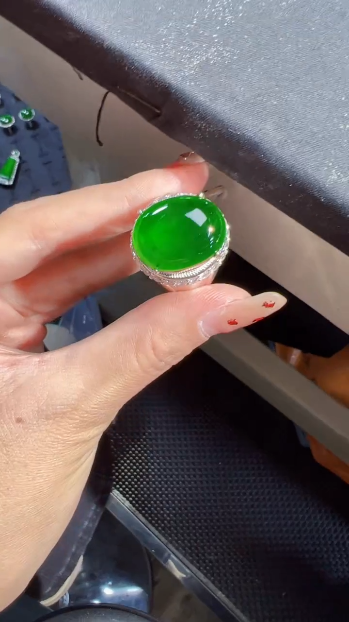 【闪购商品】定制翡翠未镶嵌蛋面商品多样性发货1