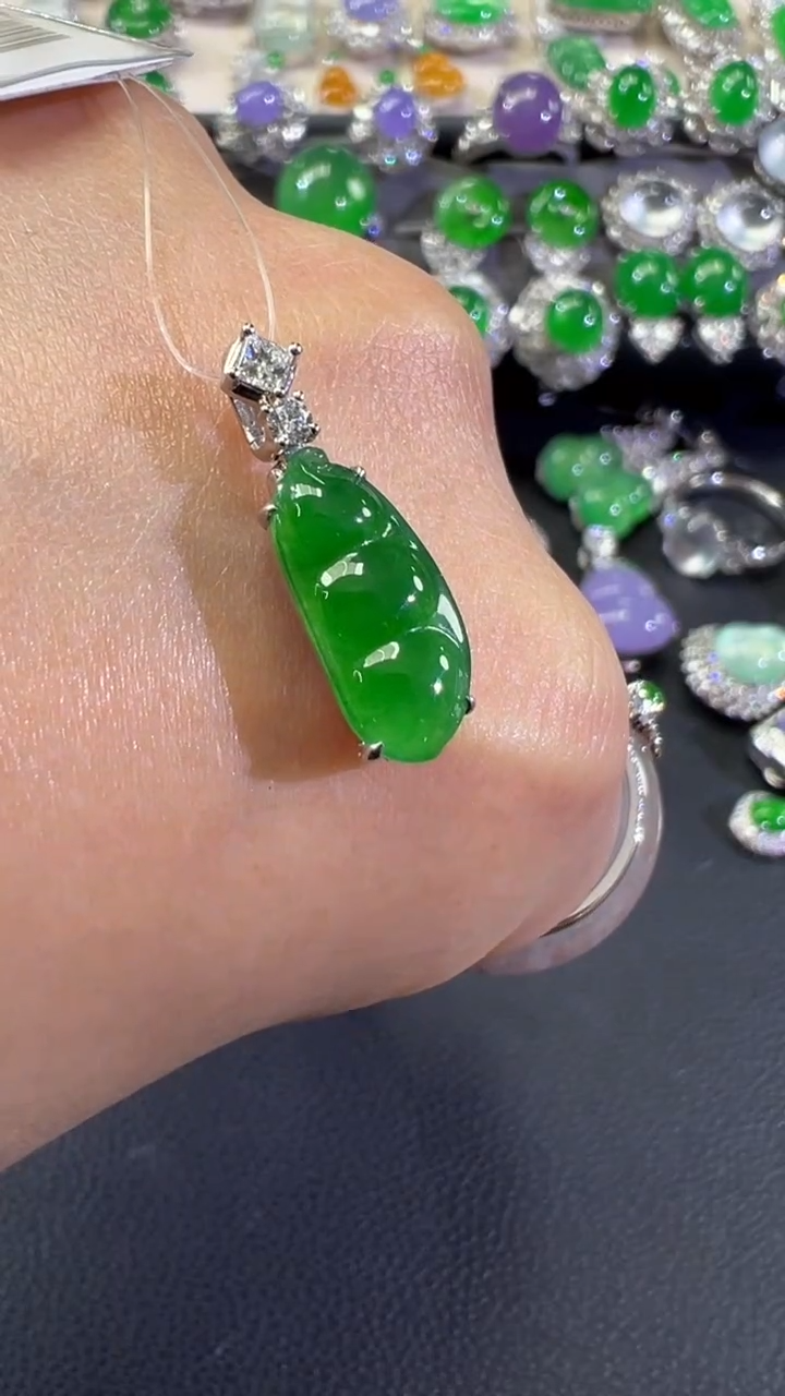 吊坠(不含链)18K金镶嵌翡翠A688|12800