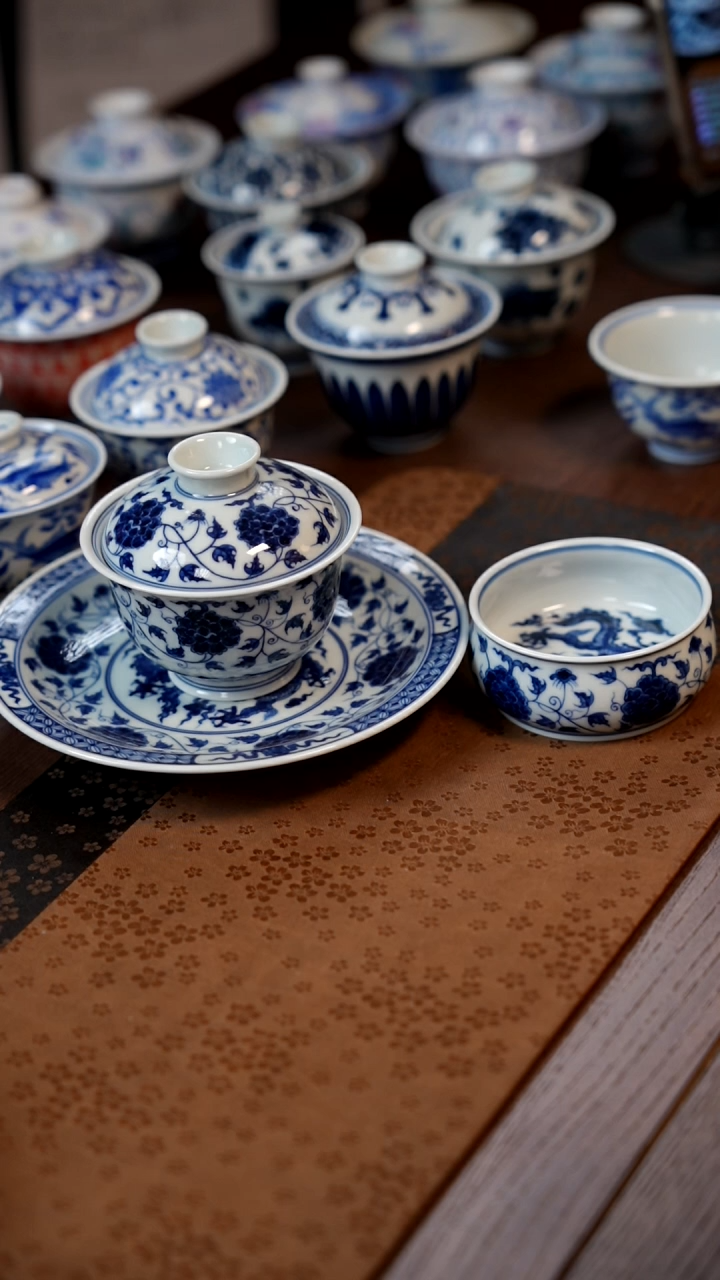 【闪购商品】130花卉盖碗3件套11111111
