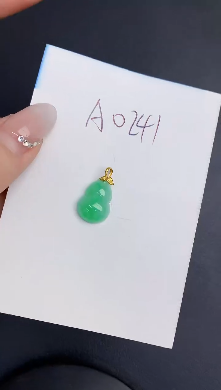 【闪购商品】翡翠颈饰18K金镶嵌00000000000