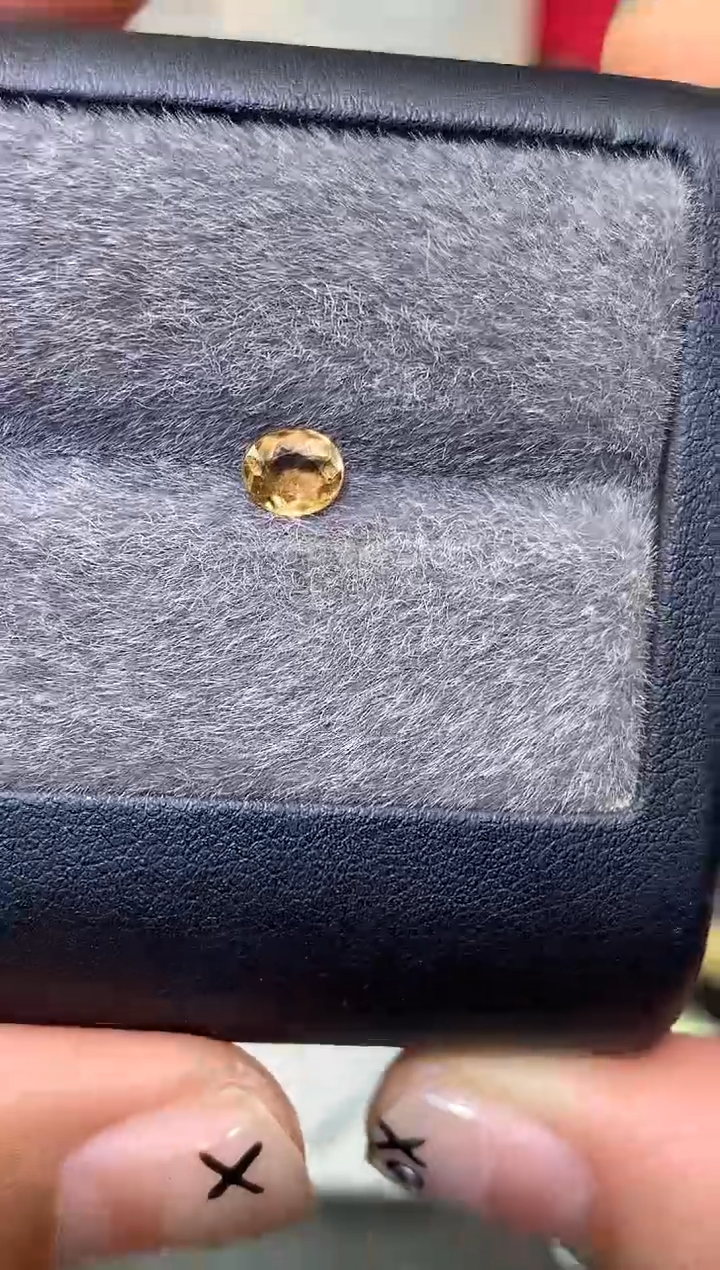 裸石蓝宝石椭圆 黄色蓝宝石 0.58ct