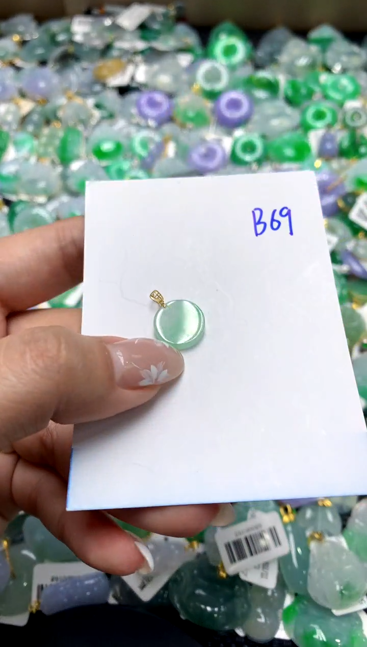 【闪购商品】翡翠颈饰18K金镶嵌1111111111111111