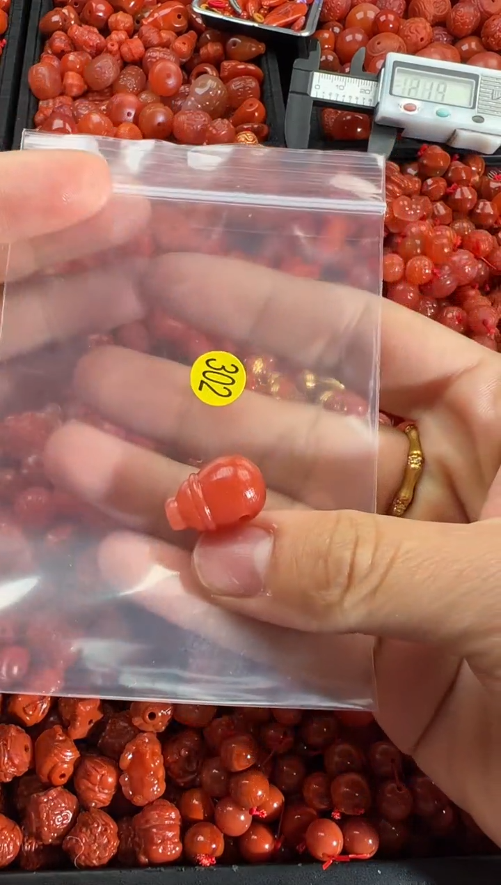 【闪购商品】南红玛瑙颈饰未镶嵌1