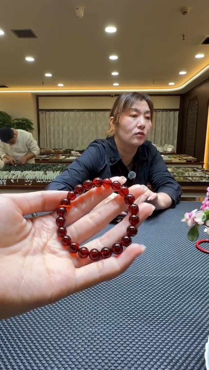 琥珀颈饰未镶嵌手串